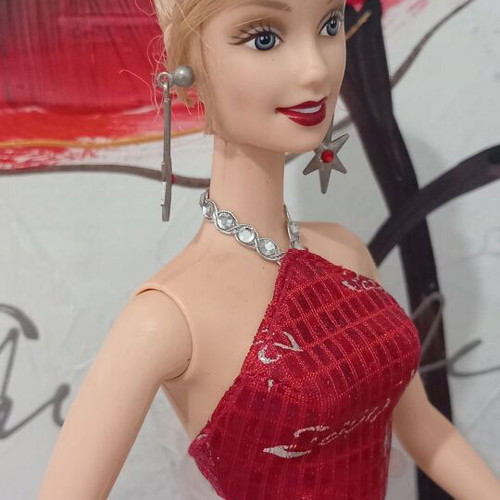 Iconic Y2K Millennium: Collectible Barbie Collector Edition 2000