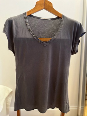 Badila T-shirt like new, anthracite blue color