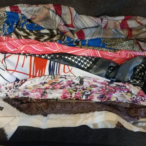 Used scarves pack of 7 and women's leather colorful bag