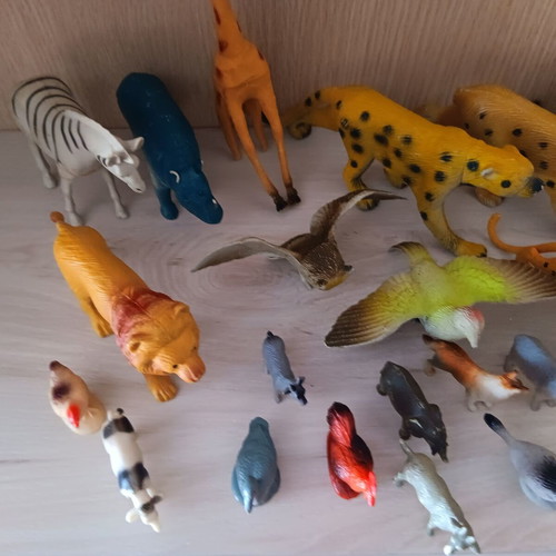 Plastic wild animal toys used, lot