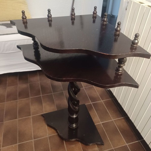 Corner coffee table like new with braided leg