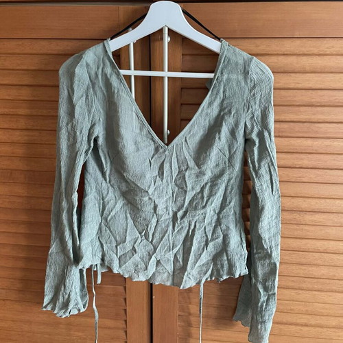 Sage Green Crinkle Crop Top with Open Back like new, size XS/S