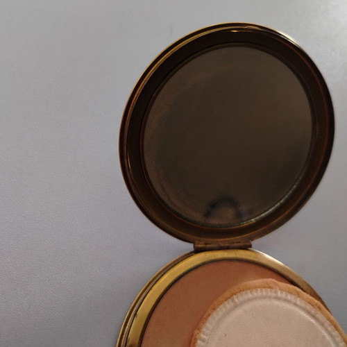 Metal powder compact used, French