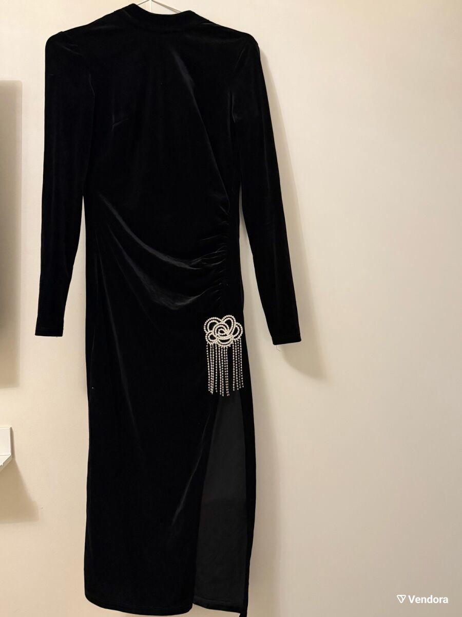 for bridesmaid dresses Belsoie L224056 Dress Color:Black / Silver shoulder maxi dress that Contrast Davinci Bridal 50834 3D