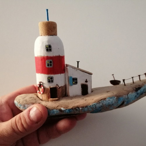 Shabby chic lighthouse decoration made of driftwood and acrylic new