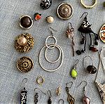  27 μονά σκουλαρίκια, για καλλιτέχνες που θέλουν να τα μετατρέψουν σε καρφίτσες/κρεμαστά, όλα 20 ευρώ