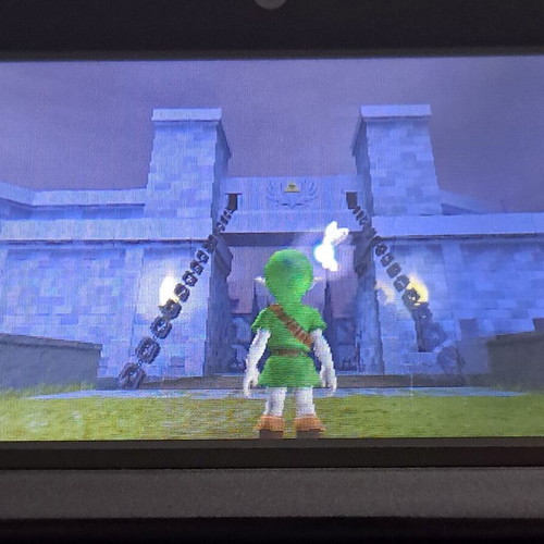 The Legend of Zelda: Ocarina of Time 3D Nintendo 3DS game like new