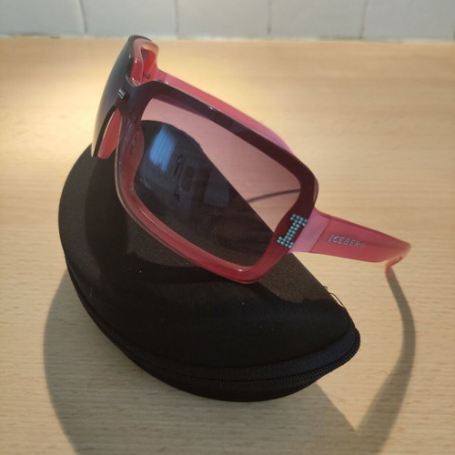Sunglasses like new, without any scratches