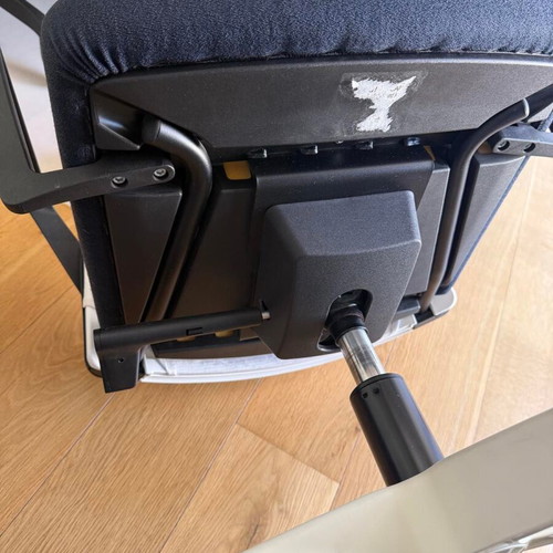 Interstuhl professional office chair with mesh back