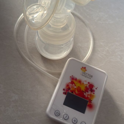 Accent Baby Crib used, stable with mosquito net and electric breast pump gift