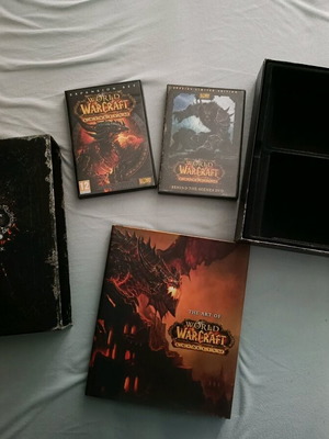 World of Warcraft Cataclysm Collector's Edition used, missing soundtrack and mousepad