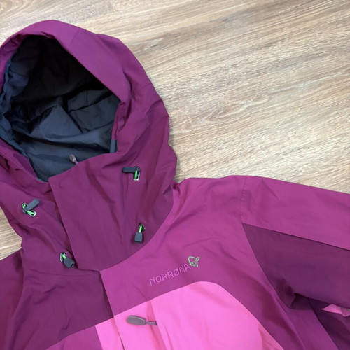 Norrona Narvik GoreTex 2L Insulated Jacket women's M like new, colorful