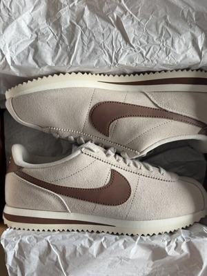 Nike Cortez Leather women's sneakers new, size 42, beige