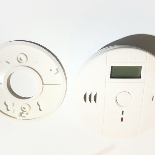Carbon Monoxide Detector like new with digital display and alarm