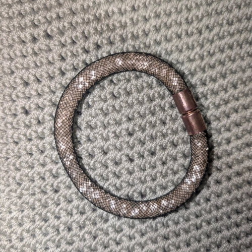 Magnetic bracelet used with decorative stones