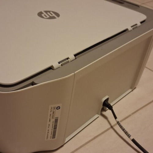 HP DeskJet 2720 color printer with scanner and copier, like new