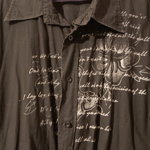 Shirt with design XL like new, black