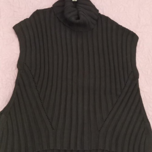 Zara sleeveless sweater, black, size L