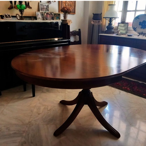 Dining set used, round table with 6 chairs and extension