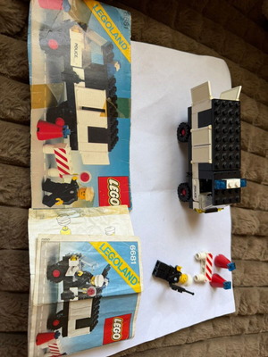 6681 LEGO Legoland Town Police Van classic vintage set