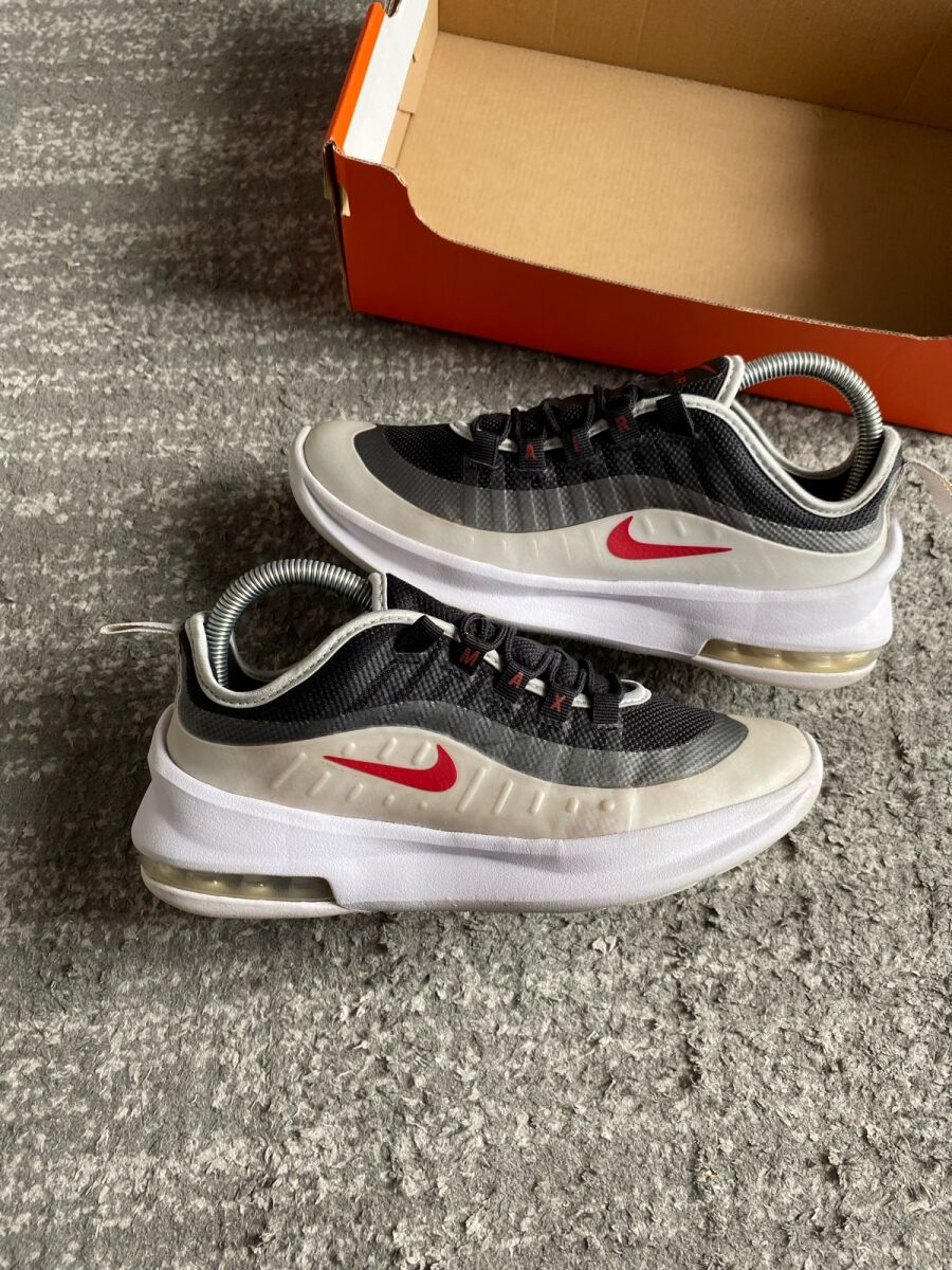 nike air max axis 38