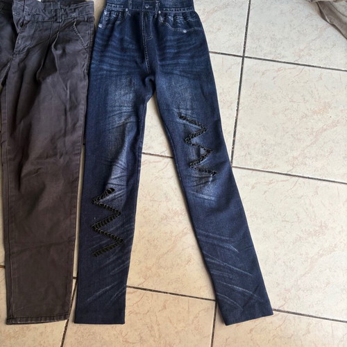 Set of 2 women's pants used, aggressive vintage culture chino and blue leggings
