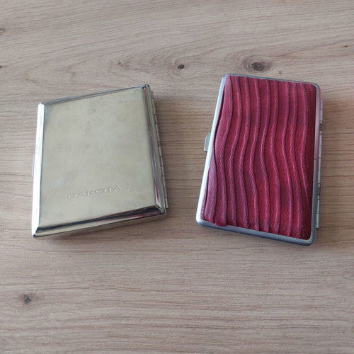 Metal cigarette cases like new, pack of 2
