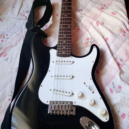 Washburn Pro handmade guitar like new