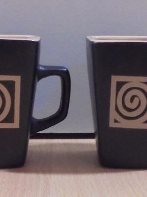 Disaronno Amaretto δύο μεταχειρισμένες διαφημιστικές κεραμικές κούπες