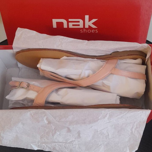 Nak Shoes women's flat sandals size 39 like new, pink
