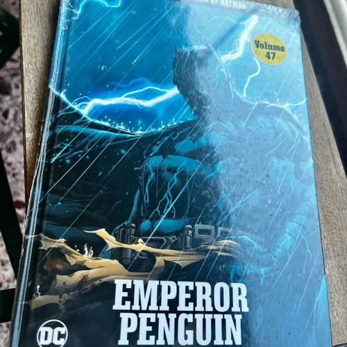 DC Comics The Legend of Batman Volume 47 Emperor Penguin Part 2 new, sealed