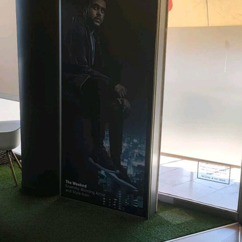 Light box panels with plexiglass like new, 2 pieces 3.00x1.00