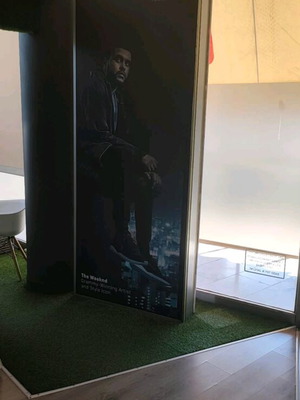 Light box panels with plexiglass like new, 2 pieces 3.00x1.00