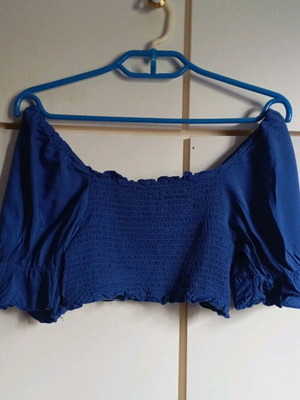 Crop top cotton women's with smocked and puff sleeves like new, blue