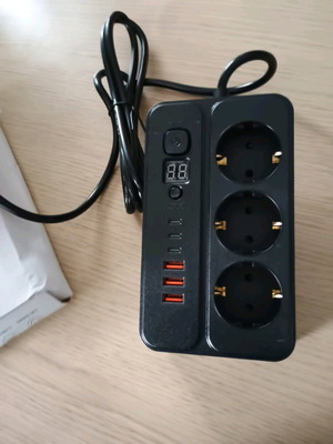 Πολύπριζο επιτραπέζιου υπολογιστή 8-σε-1 με χρονοδιακόπτη και σταθμό φόρτισης καινούργιο