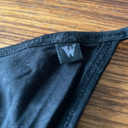 Wonderbra thong new with floral details and one missing rhinestone