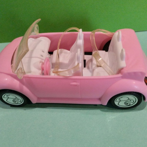 Barbie mini car like new