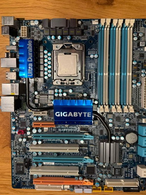 Gigabyte GA-EX58-UD4P motherboard with i7-920 used, first generation