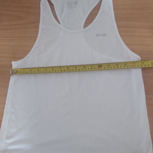 Women's Sports Shirts pack of 3 like new, size M
