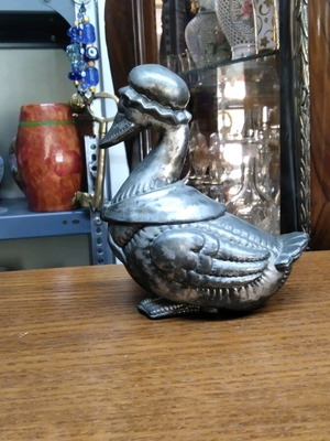 Iron Duck Tabletop Piggy Bank like new, silver color 17x14x9 cm