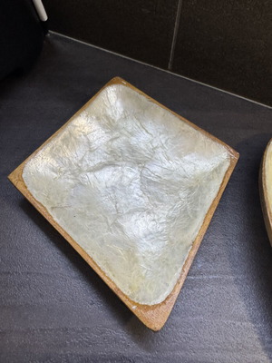 Nut bowls set new