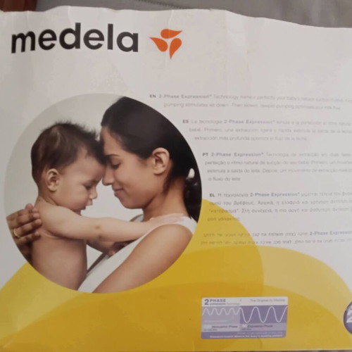Medela 2 Phase Expression breast pump like new