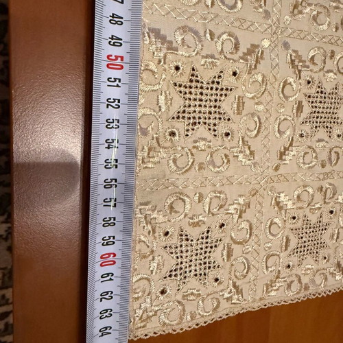 Vintage set of 4 ivory ecru doilies like new