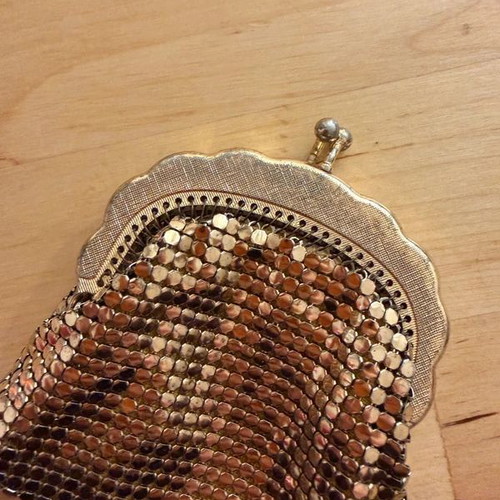 Vintage Glomesh coin purse gold color like new
