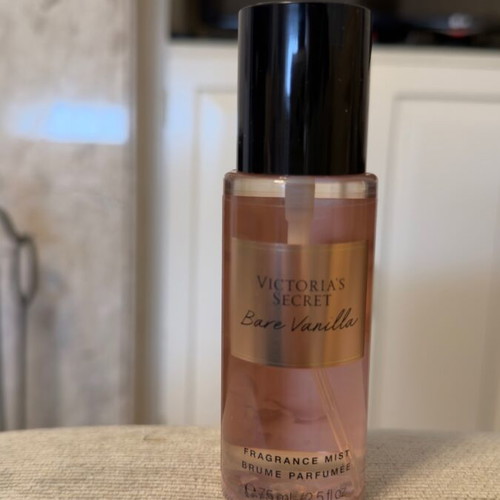 Victoria's Secret Bare Vanilla Fragrance Mist 75 ml new