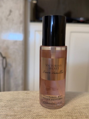 Victoria's Secret Bare Vanilla Fragrance Mist 75 ml new