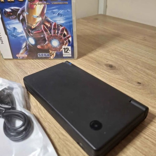 Nintendo DSi Black like new with IronMan DS game and USB charger