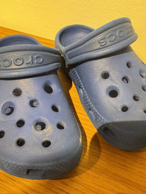 Crocs casual shoes blue size 24 EU 7 used