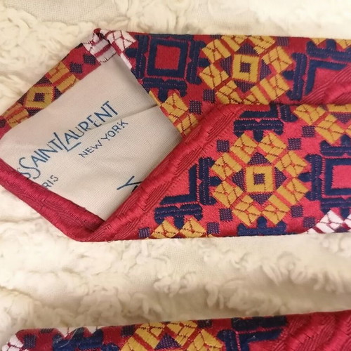 Yves Saint Laurent vintage burgundy tie like new