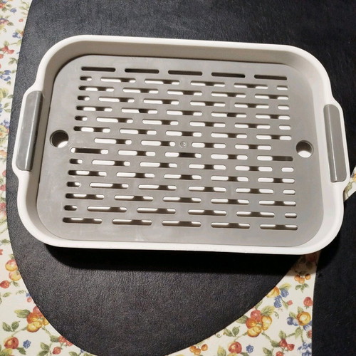 Small rodent toilet like new, plastic with removable grate